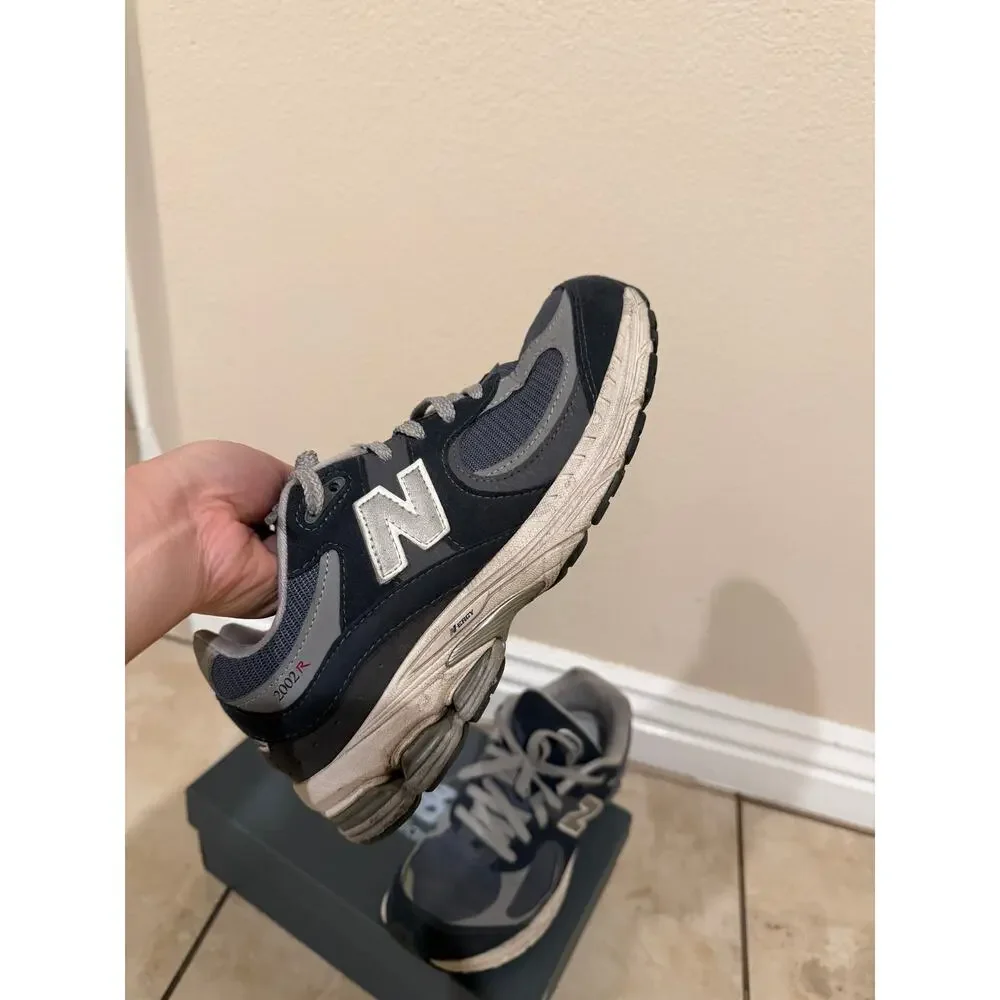 New Balance 2002R Eclipse Silver Sneakers